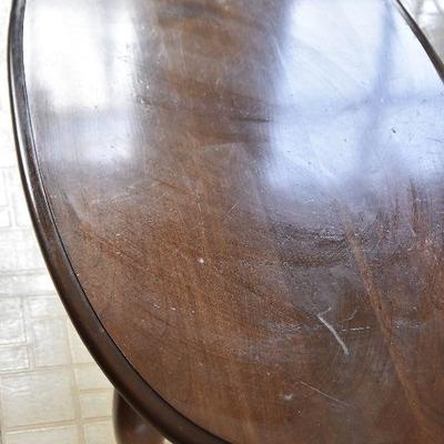 P Lot 205: Coffee Table