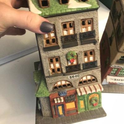 P Lot 71: Department 56 Lot 2