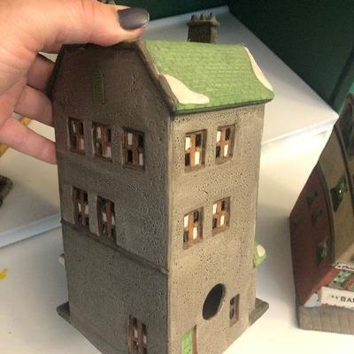 P Lot 71: Department 56 Lot 2