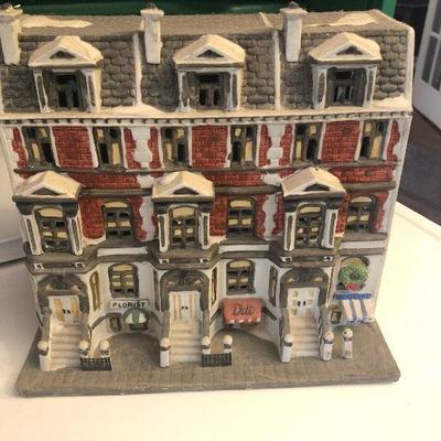 P Lot 72: Department 56 Lot 3