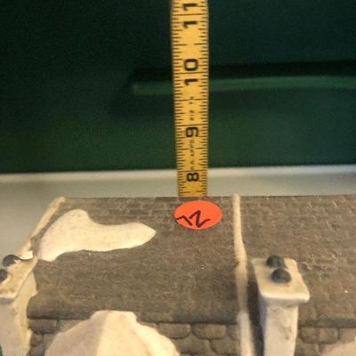 P Lot 72: Department 56 Lot 3