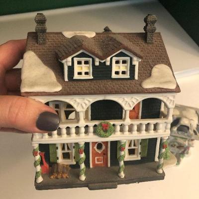 P Lot 73: Department 56 Lot 4