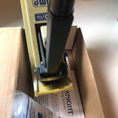P Lot 79: Silent Knight Tablet Crushing System