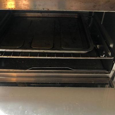 P Lot 81: Toaster Oven and Blender