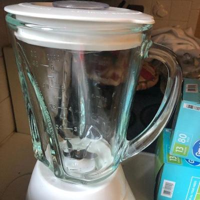 P Lot 81: Toaster Oven and Blender