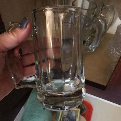 P Lot 86: Glass Beer Mugs