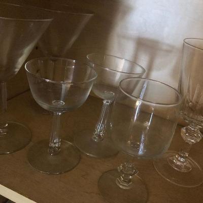 P Lot 87: Large Collection of Stemmed Drinkware