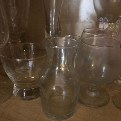 P Lot 87: Large Collection of Stemmed Drinkware
