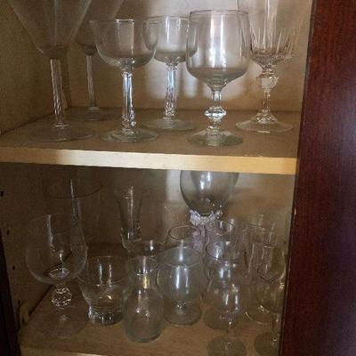 P Lot 87: Large Collection of Stemmed Drinkware