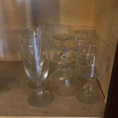 P Lot 88: Collection of Smaller Wine Glasses