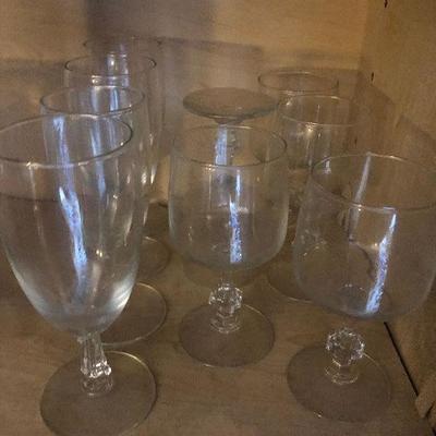 P Lot 88: Collection of Smaller Wine Glasses