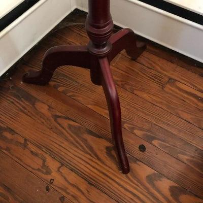 P Lot 96: Art Display Easel