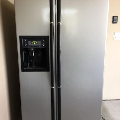 Samsung Stainless Side by Side Refrigerator Item# 91