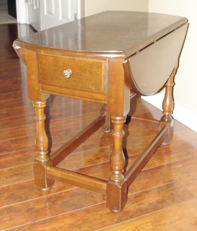 Folding End Table