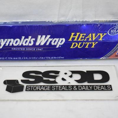 Reynolds Wrap, Heavy Duty, 2-pack, 300 sq ft total. Box Damage - New