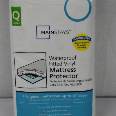 Mainstays Fitted Vinyl Waterproof Mattress Protector, Queen - New