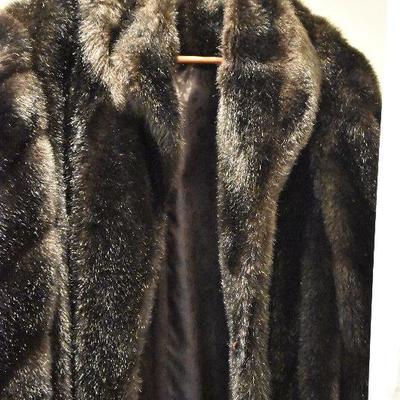 D Lot 117: Vintage Faux Mink Coat