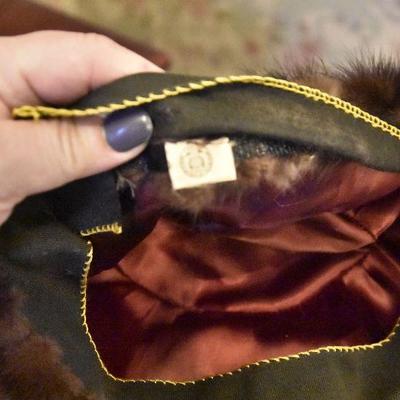 D Lot 118: Vintage Mink Hat
