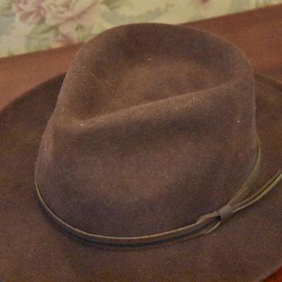 D Lot 119: Country Gentleman Lite Felt Hat