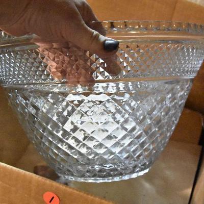 B Lot 1: Vintage Wexford Punch Set