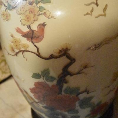 B Lot 2: Asian Style Lamp