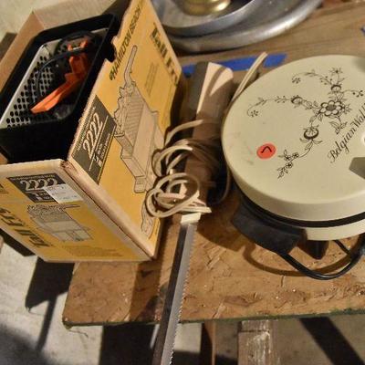 B Lot 7: Vintage Kitchen Tools
