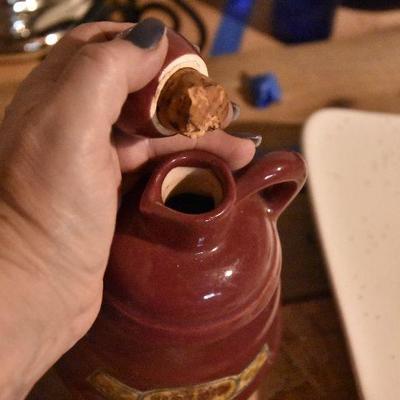 B Lot 9: Mixed Lot of Pottery