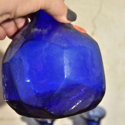 B Lot 11: Mixed Lot of Blue Glass