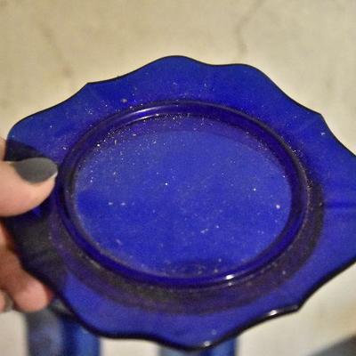 B Lot 11: Mixed Lot of Blue Glass