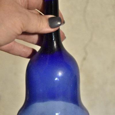 B Lot 11: Mixed Lot of Blue Glass
