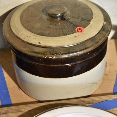 B Lot 13: #2 Brownstone Pot with Lid