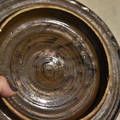 B Lot 13: #2 Brownstone Pot with Lid