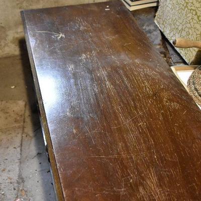B Lot 15: Footed Hopechest