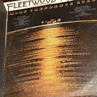 B Lot 16: Lot of Vintage Albums