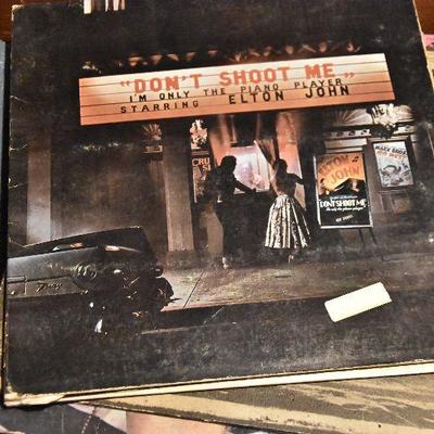 B Lot 16: Lot of Vintage Albums