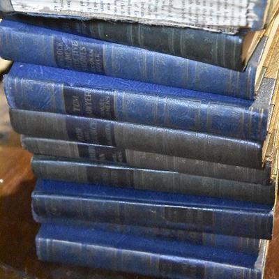 B Lot 18: Lot of Books