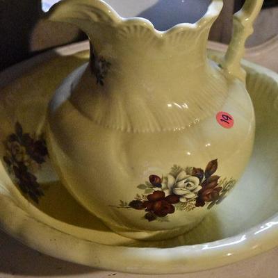 B Lot 19: Vintage Washbasin and Jug