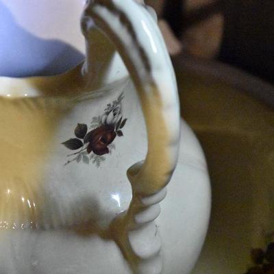 B Lot 19: Vintage Washbasin and Jug