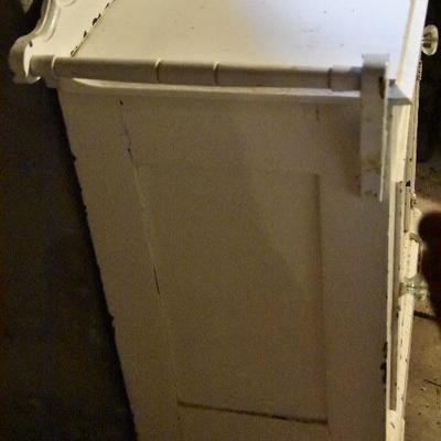 B Lot 20: Vintage Washbasin Stand