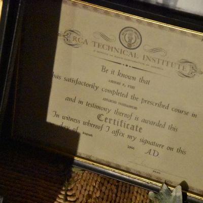 B Lot 25: Lot of Vintage Certificates