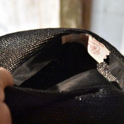 B Lot 26: Lot of Vintage Women's Hats