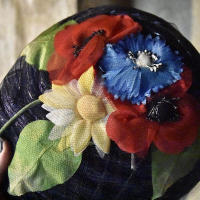 B Lot 26: Lot of Vintage Women's Hats
