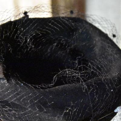 B Lot 26: Lot of Vintage Women's Hats