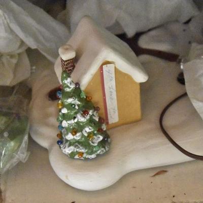 B Lot 32: Lit Ceramic Town