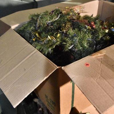 B Lot 39: Box of Holiday Garland