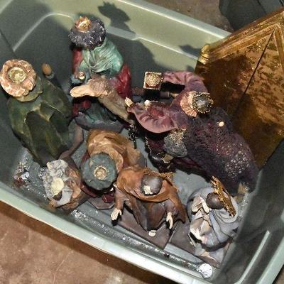 B Lot 41: Department 56 Nativity