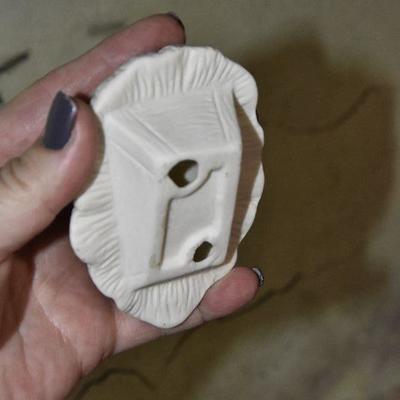 B Lot 42: Porcelain with Silver Nativity