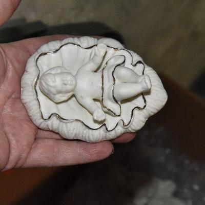 B Lot 42: Porcelain with Silver Nativity