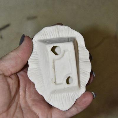 B Lot 42: Porcelain with Silver Nativity