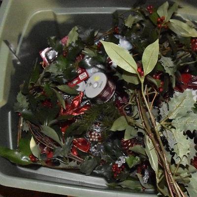 B Lot 43: Box of Holiday Ribbon and Garland